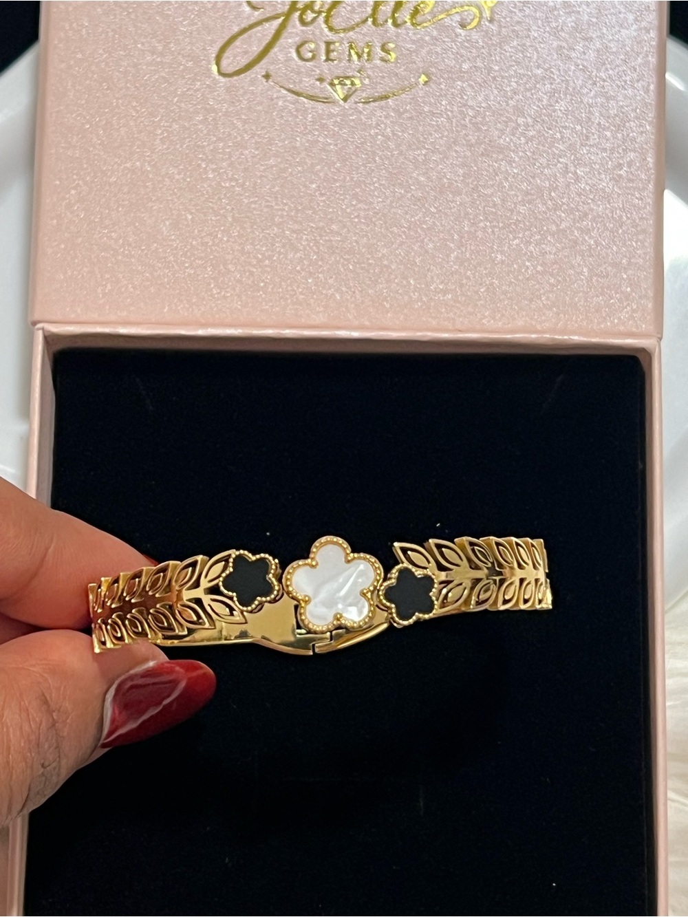18K Gold Plated Stainless Steel Clover Floral Bangle Bracelet NWT